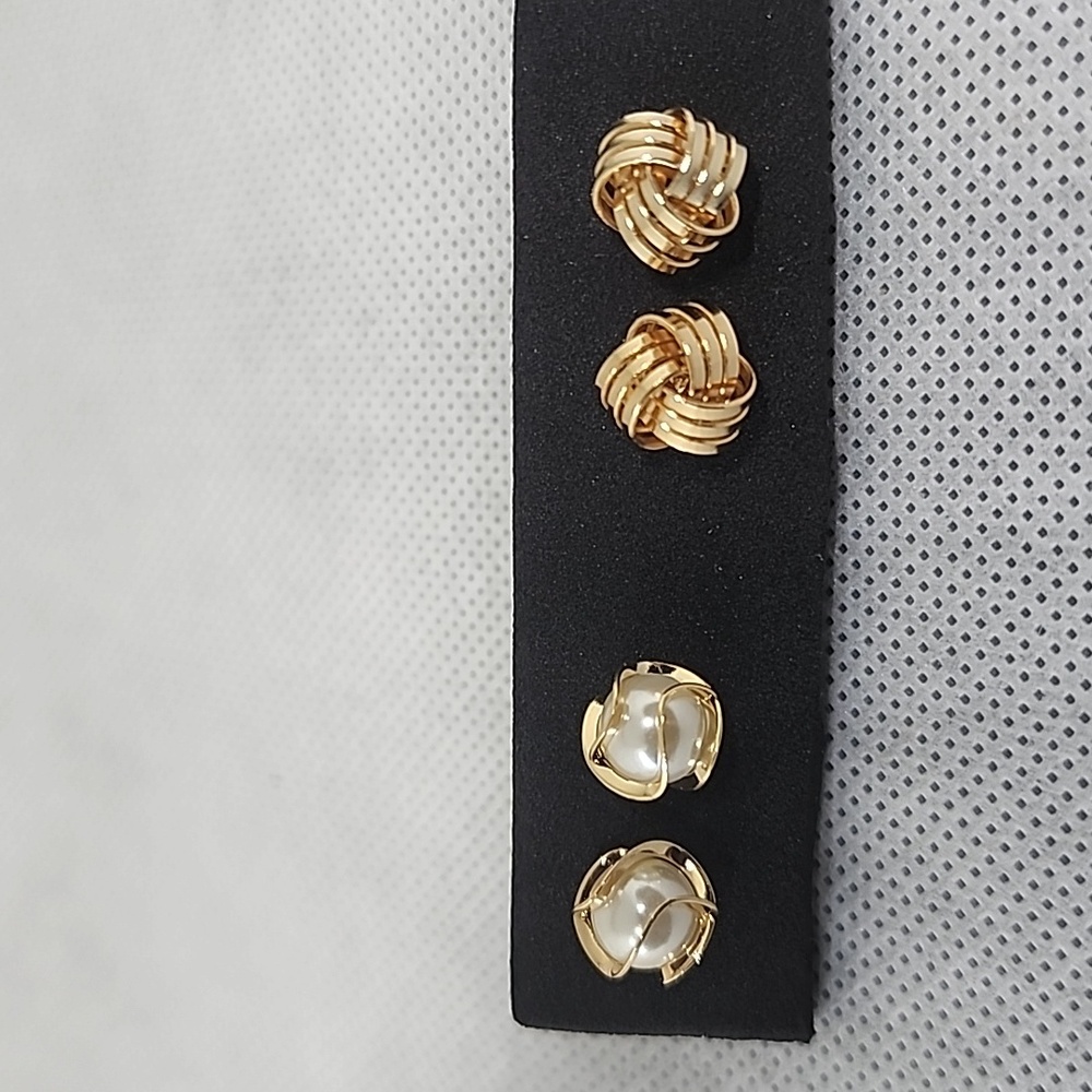 FRESH WATER PEARL &